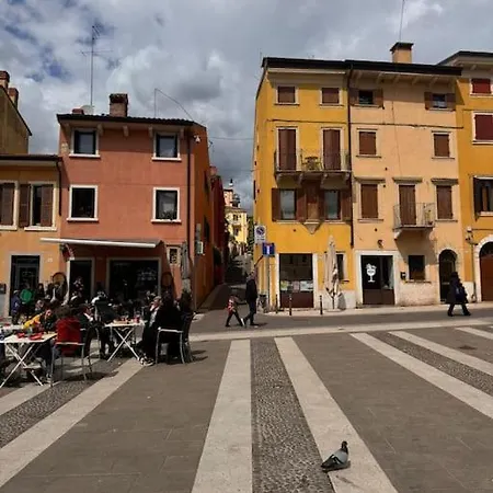 Santa Toscana